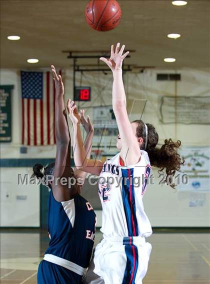 Thumbnail 3 in Yorba Linda vs. Chaminade (Santa Barbara Tournament of Champions) photogallery.