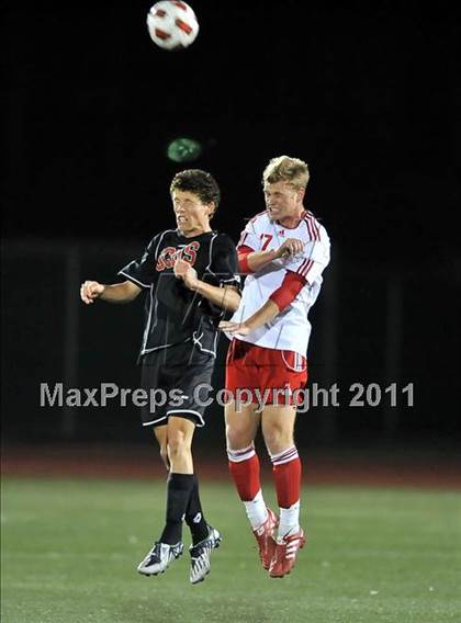 Thumbnail 3 in San Clemente vs Buchanan (CIF SoCal D1 Regional Final) photogallery.