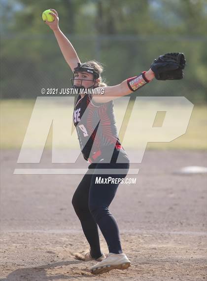 Thumbnail 2 in Glen Rose @ Bismarck photogallery.