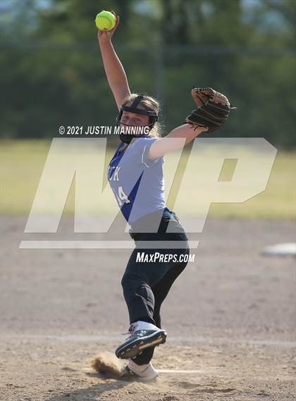 Thumbnail 2 in Glen Rose @ Bismarck photogallery.