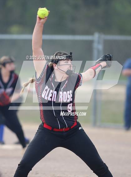 Thumbnail 2 in Glen Rose @ Bismarck photogallery.
