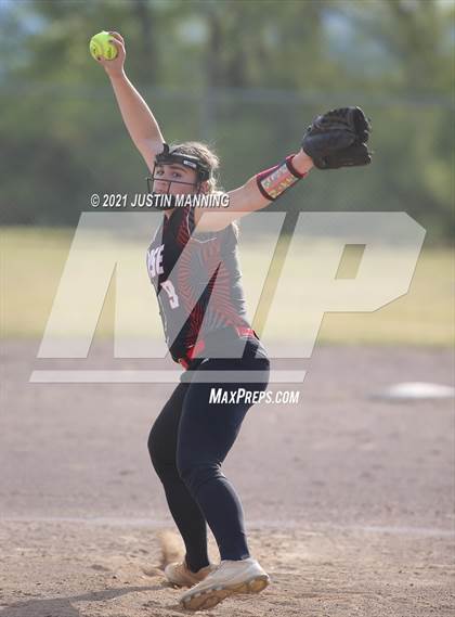 Thumbnail 2 in Glen Rose @ Bismarck photogallery.
