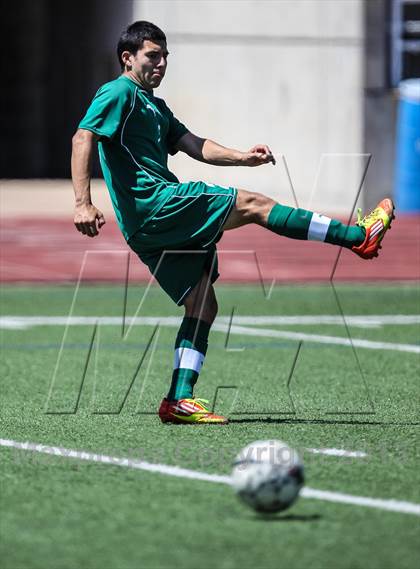 Thumbnail 2 in Poteet vs. Kilgore (UIL 4A Region 2 Final) photogallery.