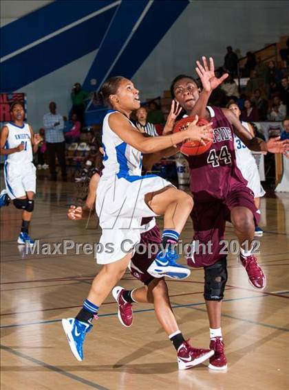 Thumbnail 2 in Eastside College Prep vs. Brookside Christian (CIF D5 NorCal Regional Final) photogallery.