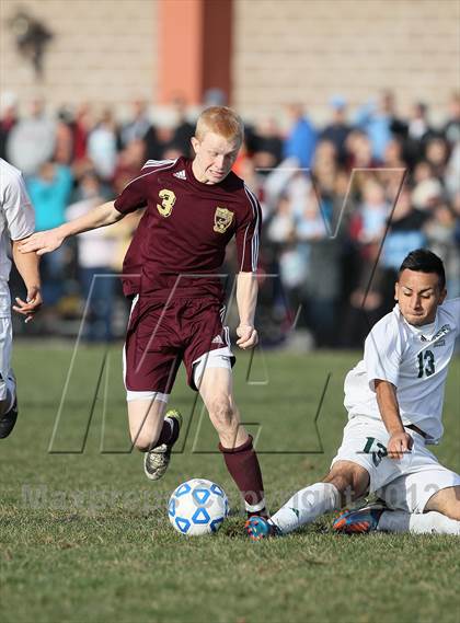 Thumbnail 3 in Arlington vs Brentwood (NYSPHSAA Class AA Final) photogallery.
