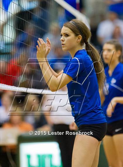 Thumbnail 2 in La Vernia vs. Columbus photogallery.