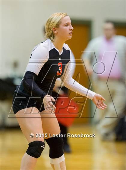 Thumbnail 2 in La Vernia vs. Columbus photogallery.
