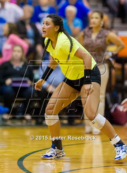 Thumbnail 1 in La Vernia vs. Columbus photogallery.