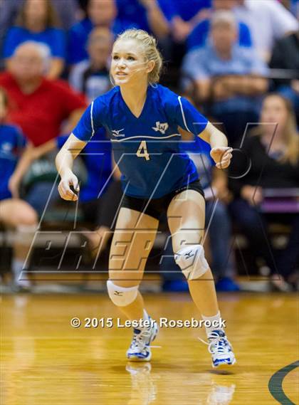 Thumbnail 3 in La Vernia vs. Columbus photogallery.