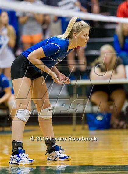 Thumbnail 3 in La Vernia vs. Columbus photogallery.