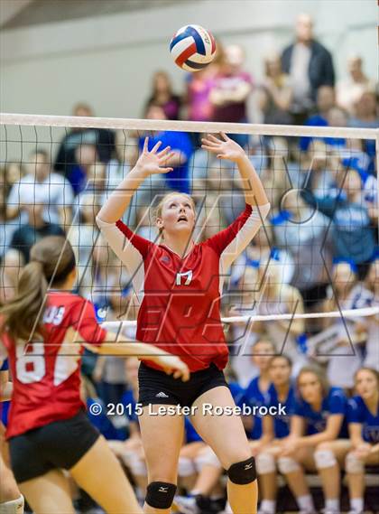 Thumbnail 2 in La Vernia vs. Columbus photogallery.