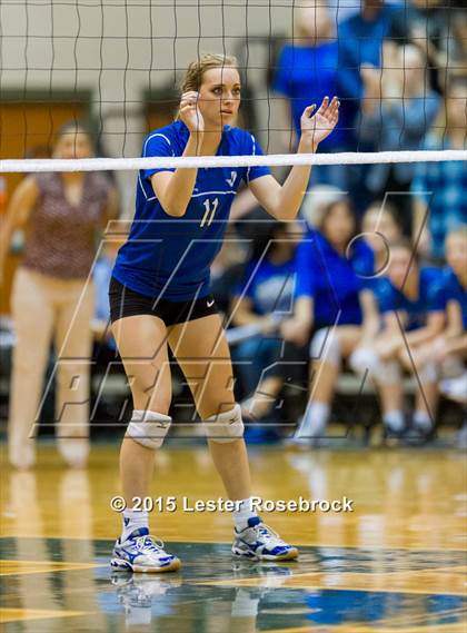 Thumbnail 2 in La Vernia vs. Columbus photogallery.