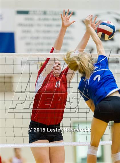 Thumbnail 1 in La Vernia vs. Columbus photogallery.