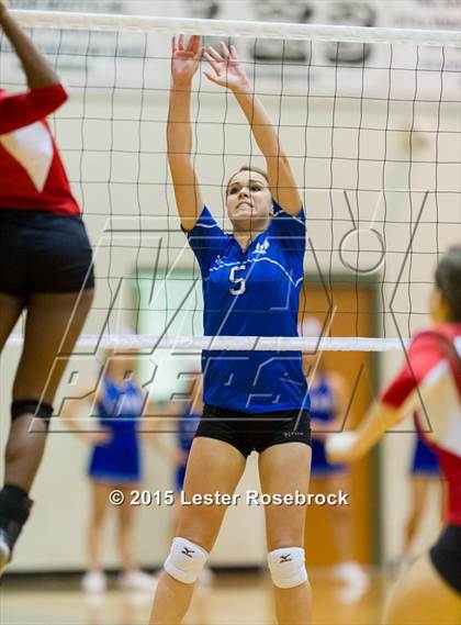 Thumbnail 1 in La Vernia vs. Columbus photogallery.