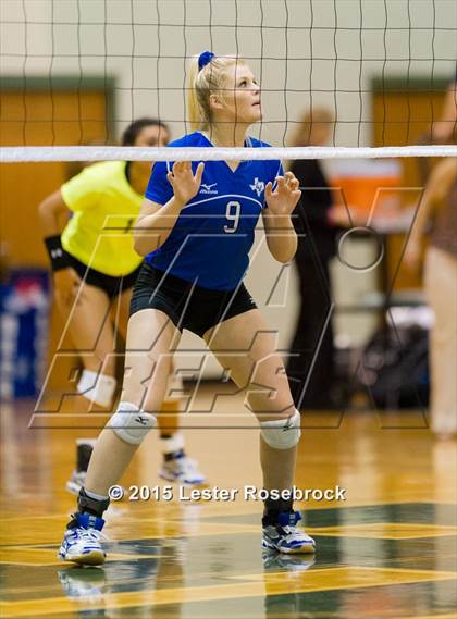 Thumbnail 1 in La Vernia vs. Columbus photogallery.