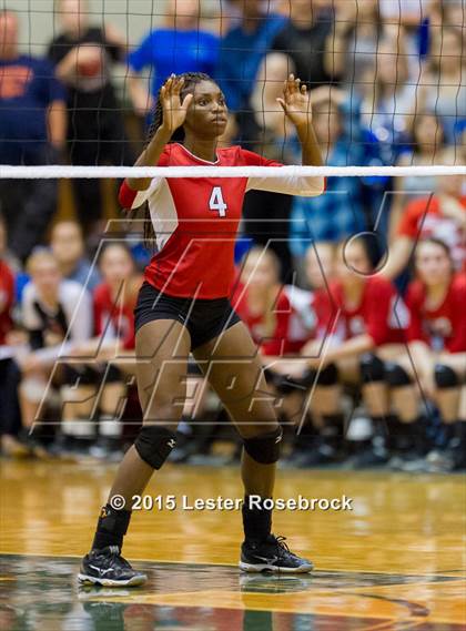 Thumbnail 2 in La Vernia vs. Columbus photogallery.