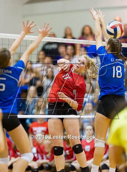 Thumbnail 1 in La Vernia vs. Columbus photogallery.