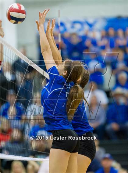 Thumbnail 1 in La Vernia vs. Columbus photogallery.