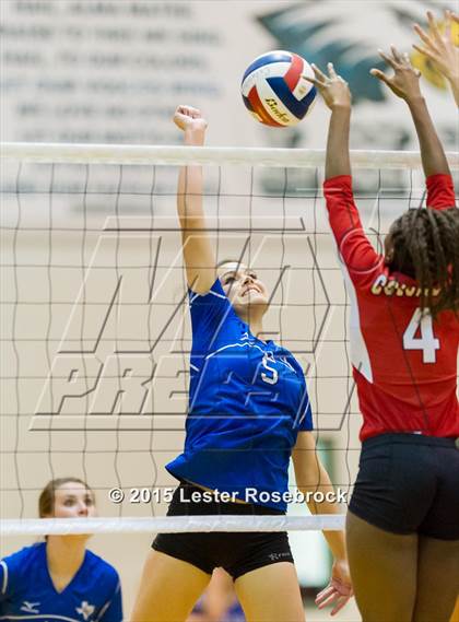 Thumbnail 2 in La Vernia vs. Columbus photogallery.