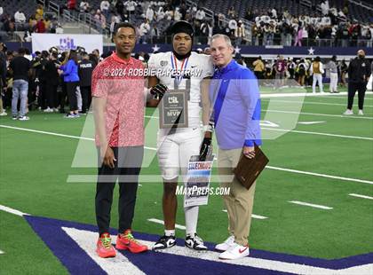 Thumbnail 3 in South Oak Cliff vs. Randle (UIL 5A Division II Football Final Medal Ceremony) photogallery.