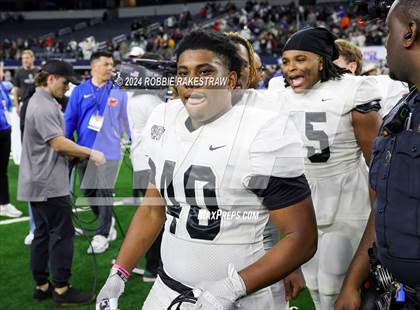 Thumbnail 1 in South Oak Cliff vs. Randle (UIL 5A Division II Football Final Medal Ceremony) photogallery.