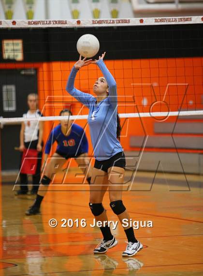 Thumbnail 1 in Pleasant Valley @ Roseville photogallery.