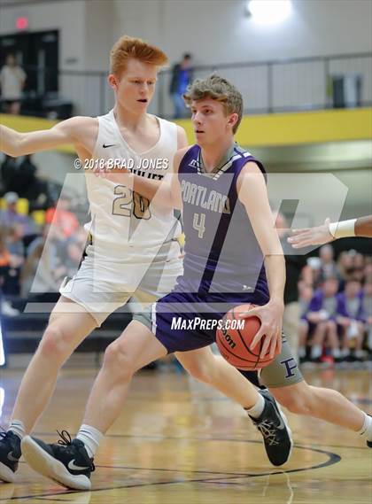 Thumbnail 1 in Mount Juliet vs Portland (TSSAA District 9-AAA Quarterfinal) photogallery.