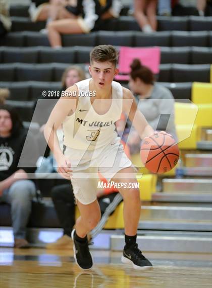 Thumbnail 1 in Mount Juliet vs Portland (TSSAA District 9-AAA Quarterfinal) photogallery.