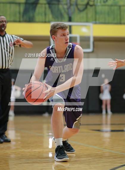 Thumbnail 1 in Mount Juliet vs Portland (TSSAA District 9-AAA Quarterfinal) photogallery.