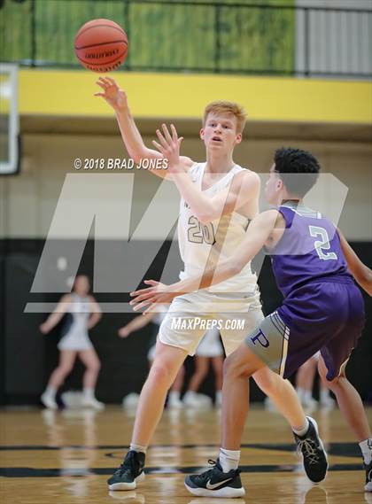 Thumbnail 2 in Mount Juliet vs Portland (TSSAA District 9-AAA Quarterfinal) photogallery.