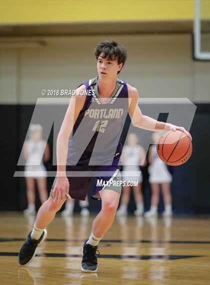Thumbnail 3 in Mount Juliet vs Portland (TSSAA District 9-AAA Quarterfinal) photogallery.
