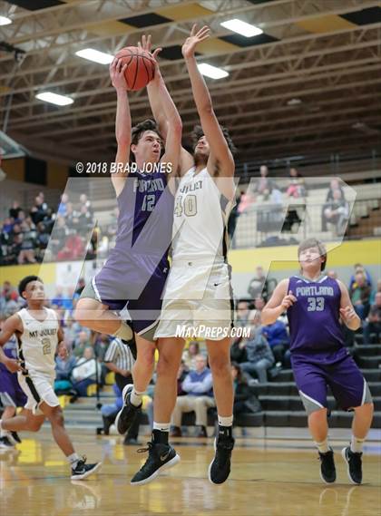 Thumbnail 1 in Mount Juliet vs Portland (TSSAA District 9-AAA Quarterfinal) photogallery.
