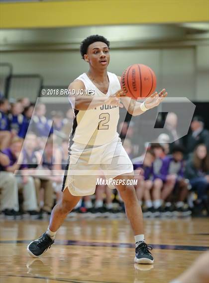 Thumbnail 2 in Mount Juliet vs Portland (TSSAA District 9-AAA Quarterfinal) photogallery.