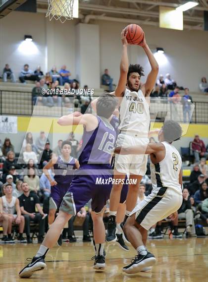 Thumbnail 2 in Mount Juliet vs Portland (TSSAA District 9-AAA Quarterfinal) photogallery.