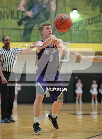 Thumbnail 2 in Mount Juliet vs Portland (TSSAA District 9-AAA Quarterfinal) photogallery.