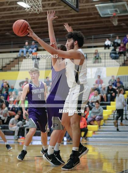 Thumbnail 1 in Mount Juliet vs Portland (TSSAA District 9-AAA Quarterfinal) photogallery.