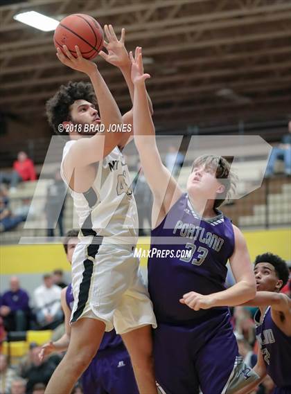 Thumbnail 1 in Mount Juliet vs Portland (TSSAA District 9-AAA Quarterfinal) photogallery.