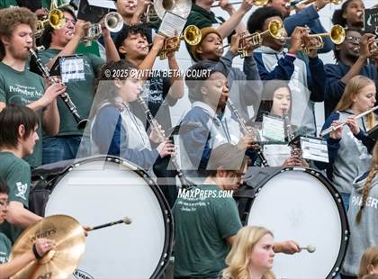 Thumbnail 3 in Overland vs Regis Jesuit photogallery.