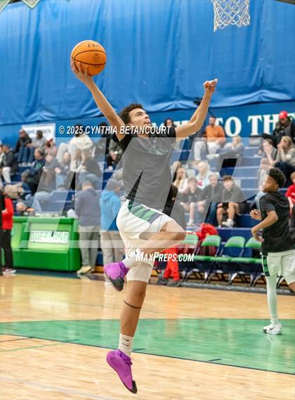 Thumbnail 2 in Overland vs Regis Jesuit photogallery.