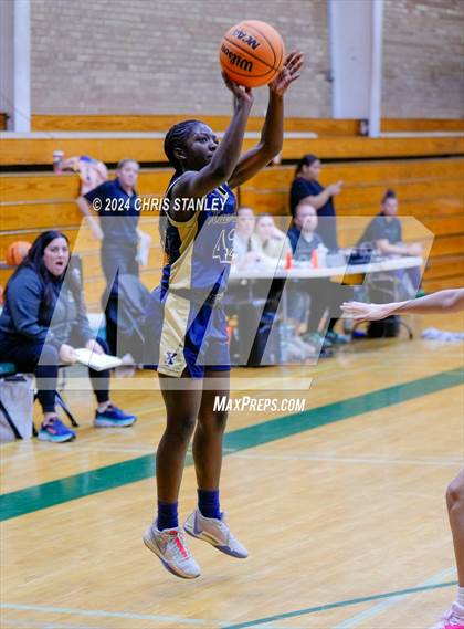 Thumbnail 2 in Auburn vs Xaverian (Cactus Jam Tournament) photogallery.