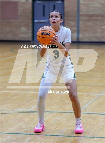 Thumbnail 2 in Auburn vs Xaverian (Cactus Jam Tournament) photogallery.