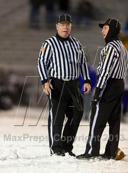 Thumbnail 2 in Homer-Center vs. Bishop Guilfoyle (PIAA Class A 1st Round) photogallery.