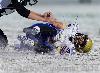 Thumbnail 3 in Homer-Center vs. Bishop Guilfoyle (PIAA Class A 1st Round) photogallery.