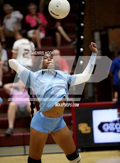Thumbnail 1 in Mica Mountain @ Salpointe Catholic photogallery.