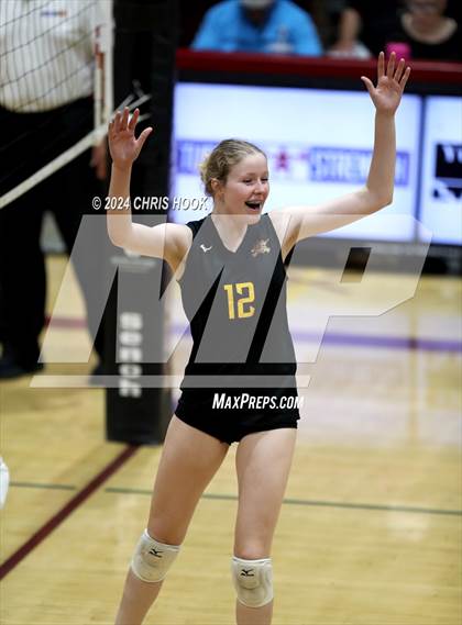 Thumbnail 1 in Mica Mountain @ Salpointe Catholic photogallery.