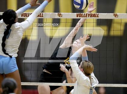 Thumbnail 3 in Mica Mountain @ Salpointe Catholic photogallery.
