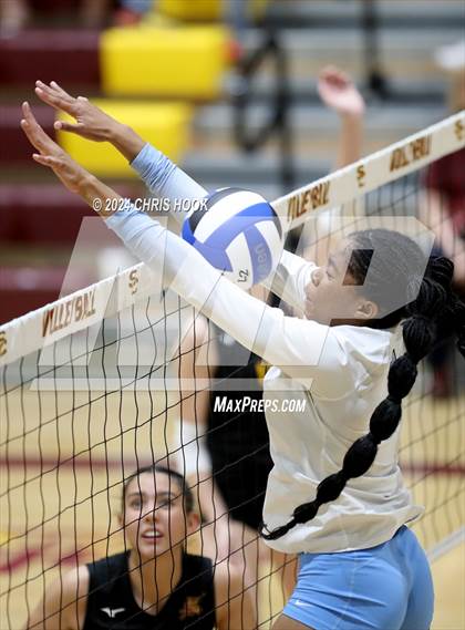 Thumbnail 3 in Mica Mountain @ Salpointe Catholic photogallery.