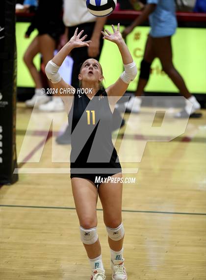 Thumbnail 1 in Mica Mountain @ Salpointe Catholic photogallery.