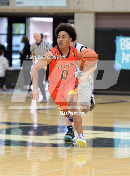 Thumbnail 2 in Mission Viejo vs. Dana Hills (Aliso Niguel Classic) photogallery.