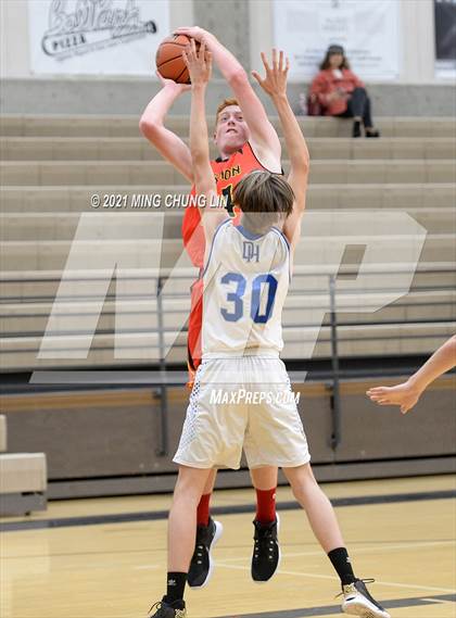 Thumbnail 2 in Mission Viejo vs. Dana Hills (Aliso Niguel Classic) photogallery.